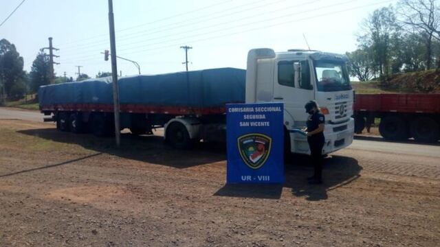 Nuevamente, otra carga de maíz ilegal fue interceptada en San Vicente.