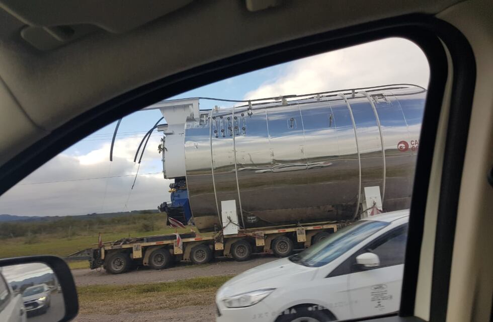 Una caldera gigante llamó la atención en distintas rutas de Salta