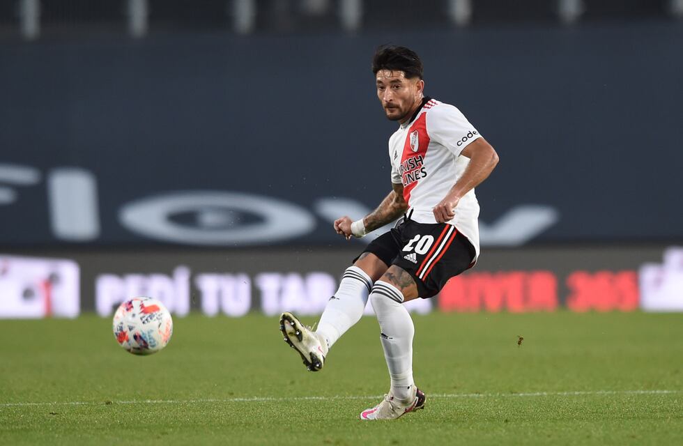 ¿Era roja? El terrible codazo de Milton Casco a Enzo Díaz en River-Talleres