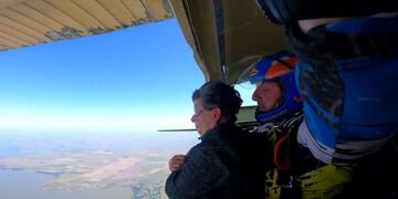 Después de varios obstáculos y la pandemia de por medio, Norma se pudo tirar en paracaídas.