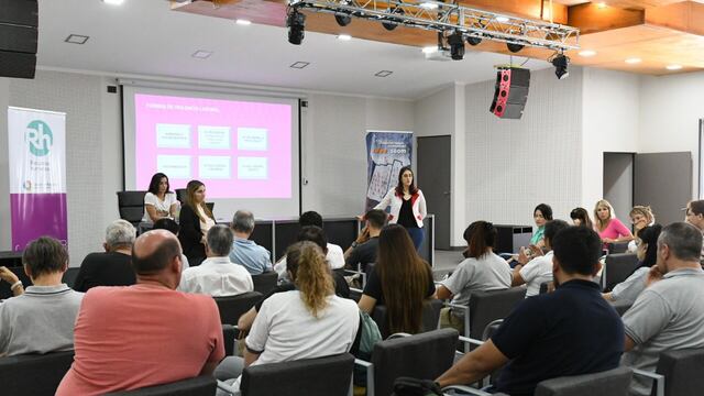 Capacitación a empleados municipales