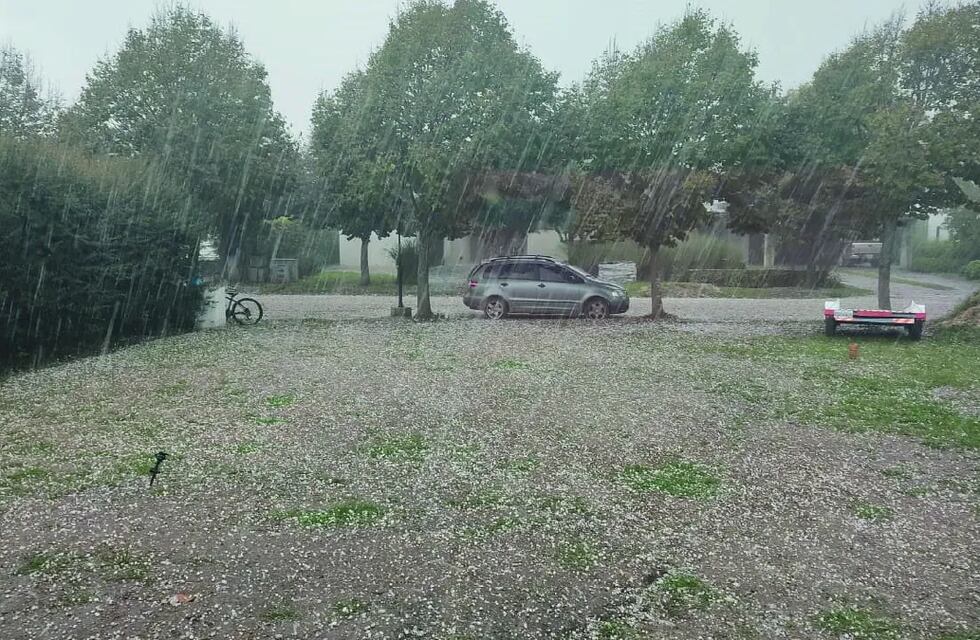 Un intenso granizo cayó en el sur de Córdoba: ¿llega la piedra a la ciudad?