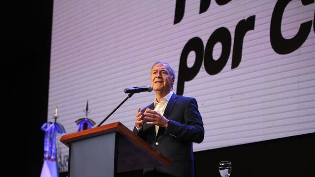 Juan Schiaretti postuló a Martín Llaryora como su sucesor (La Voz).