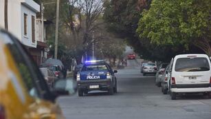 Una mujer está internada en grave estado tras un robo en barrio San Vicente. (Facundo Luque / La Voz)