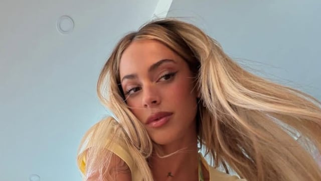 Falda semitransparente y top mega diminuto: Tini Stoessel arrasó con un look veraniego y casi muestra de más