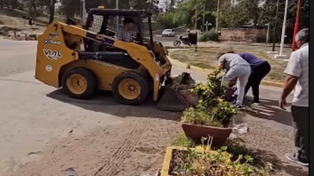 Retiraron las macetas de del bulevar de calle Avellaneda.