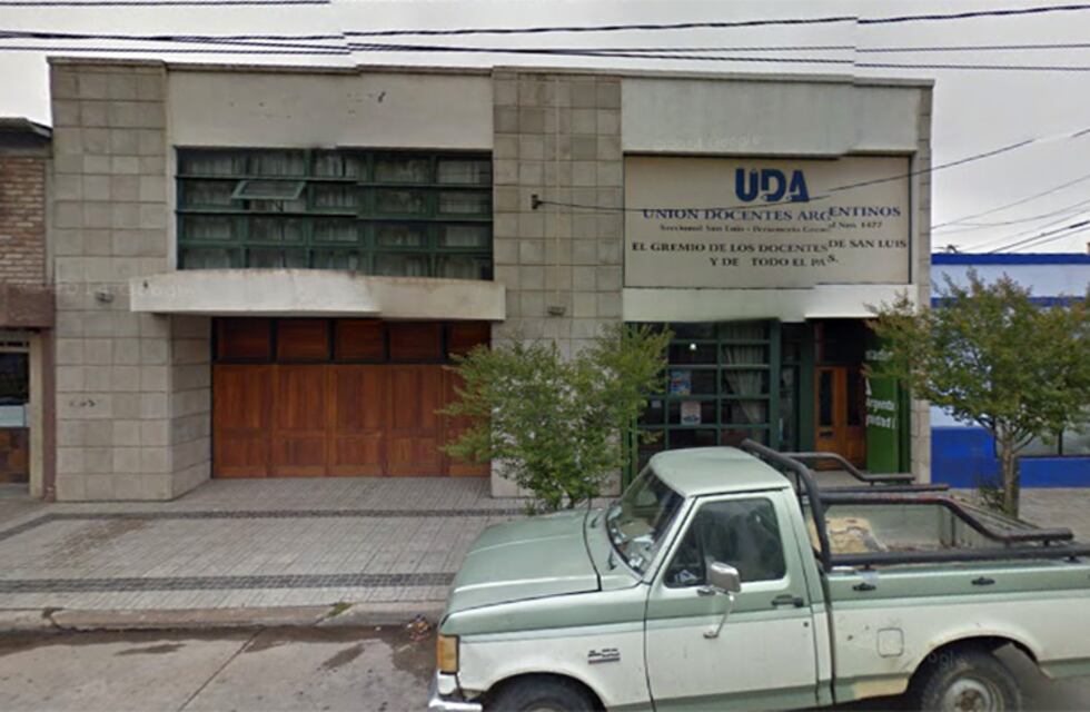 Un trabajador murió mientras hacía mantenimiento a un ascensor