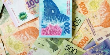 Qué grupo de billetes dejarán de estar en circulación.