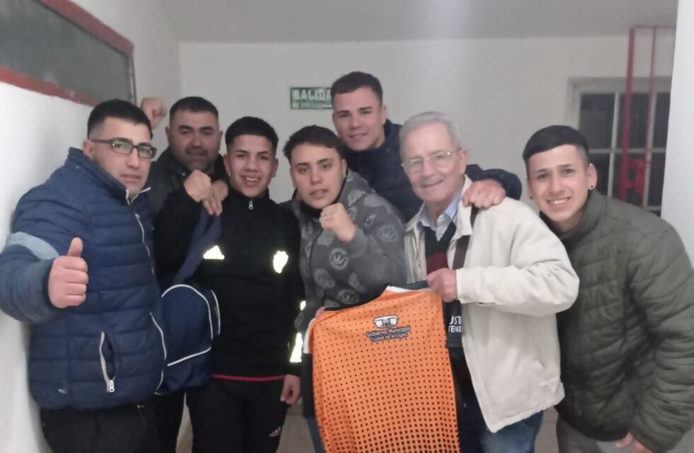 Ezequiel Almada volvió con triunfo al boxeo y Máximo Argüello realizó su segunda pelea