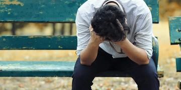 Hombre lamentándose (imagen ilustrativa).