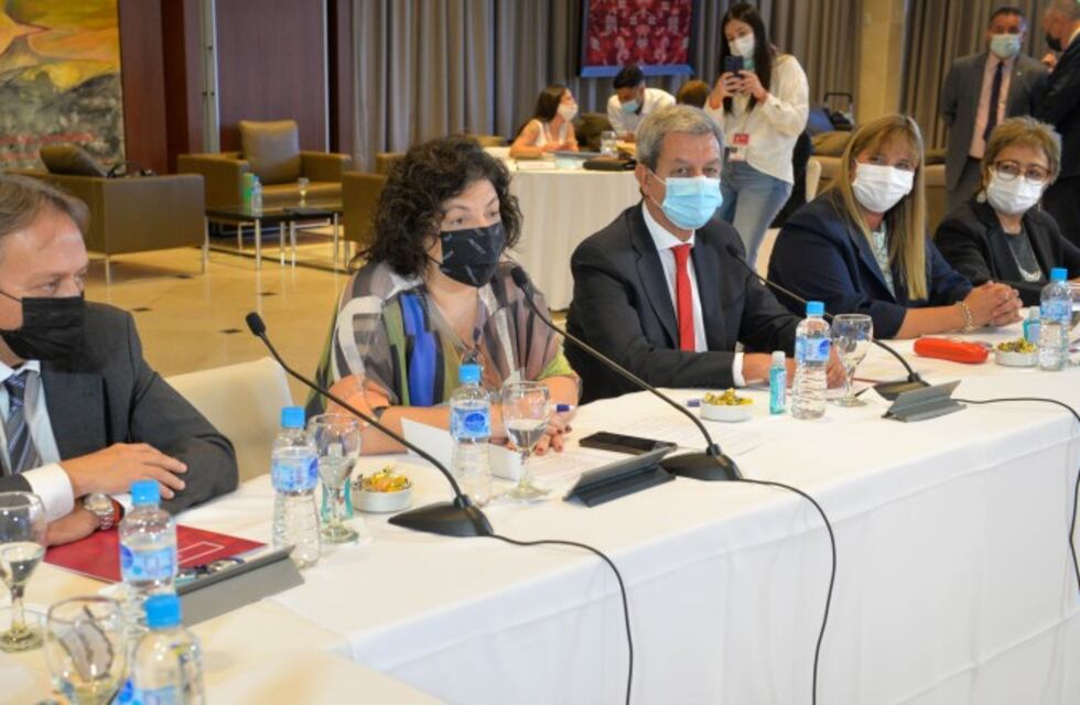 La ministra Carla Vizzotti aseguró en San Juan que “el aislamieno estricto no volverá a pasar”