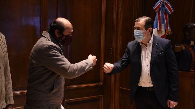 Pequeños productores caprinos, porcinos y ovinos recibieron una ayuda económica.