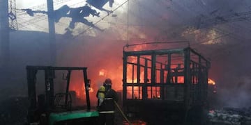 El incendio se produjo alrededor de las 3.30 en Guaymallén. Imagen ilustrativa.
