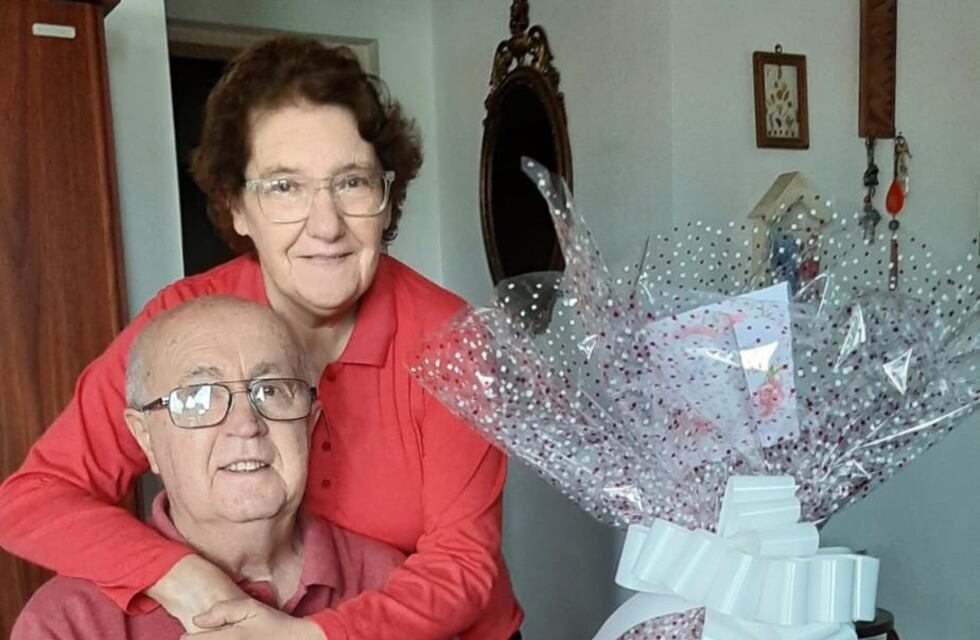 Amanda se sacó el anillo de casamiento tras 55 años “por Wanda”