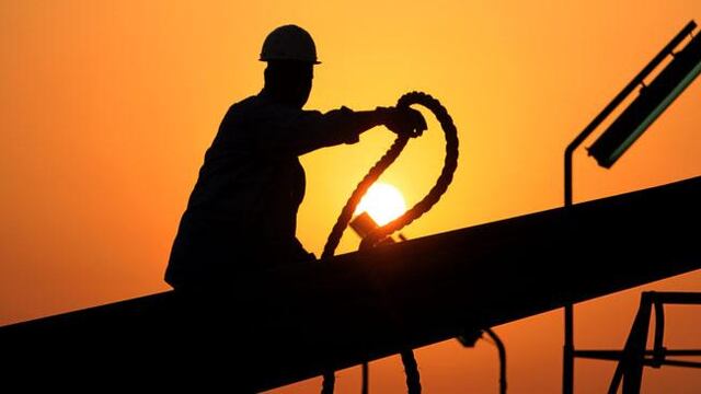 Aumento para los trabajadores petroleros.
