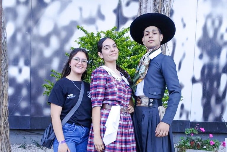 Varios premios para la Escuela Municipal de Danzas de Arroyito en el Festival “Qué Herencia 2025”