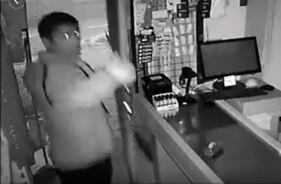 Video: abrió un almacén hace un mes en Córdoba, se lo vaciaron y perdió “las ganas de seguir”