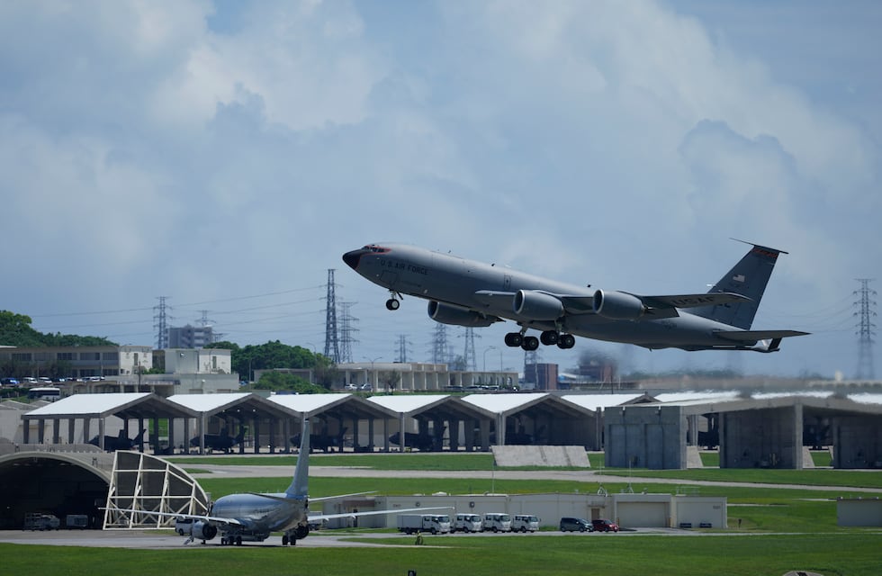 Una aerolínea reconocida abrió vacantes para trabajar en Argentina: cómo enviar el CV