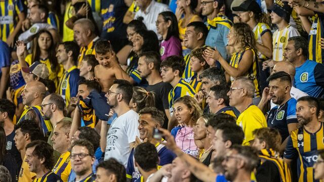 El público no pudo ingresar al estadio para ver el duelo con los brasileños.