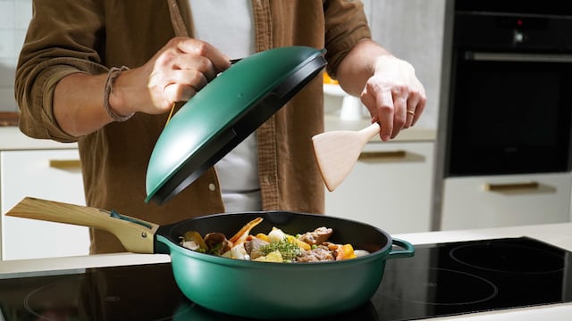 Cómo es y cuánto sale la olla "8 en 1" que se vende en Córdoba. (Foto: Prensa)