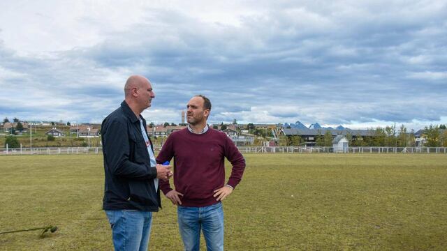 Pérez Toscani: “El producto de este trabajo conjunto es embellecer la ciudad y tener espacios deportivos aptos para todas las actividades de nuestros vecinos y vecinas”