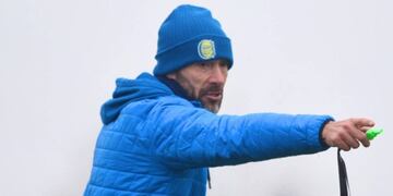 El entrenador Cristian González deberá suplir tres bajas importantes en el equipo, en vistas al enfrentamiento con Talleres el próximo sábado.