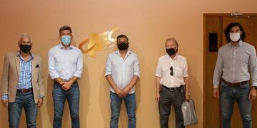 Ulpiano Suarez y autoridades del CEC mantuvieron un encuentro para evaluar el horario corrido
