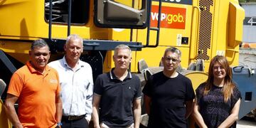 Autoridades presentando la nueva inversión.