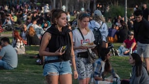 La ribera del centro empieza a llenarse a medida que el frío se retira.