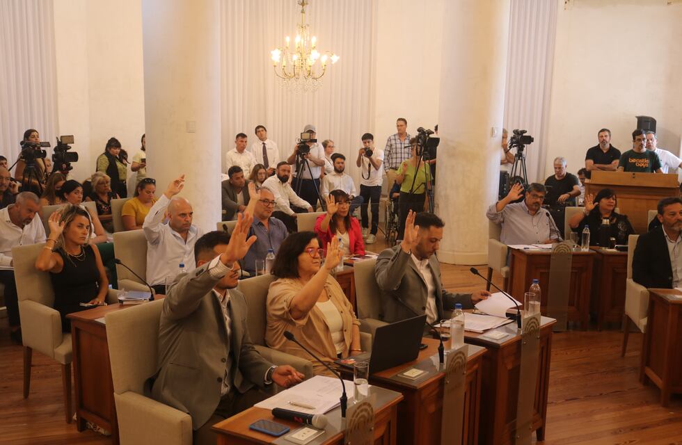 El Concejo aprobó la suba del boleto de colectivo y la Emergencia en Transporte