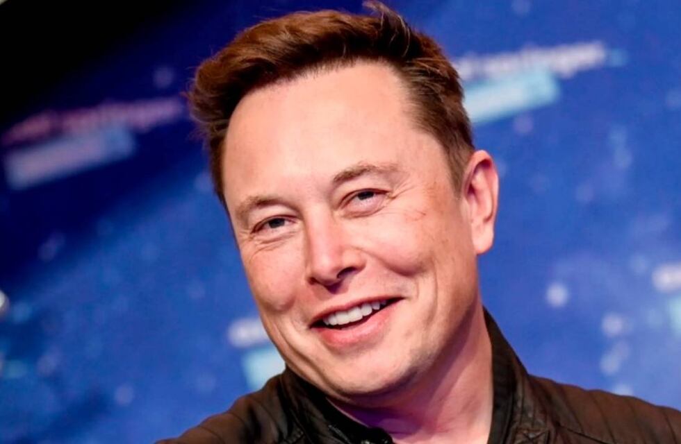 Siete habitaciones, una sala de música y una imponente biblioteca: así era la lujosa propiedad de Elon Musk de estilo colonial