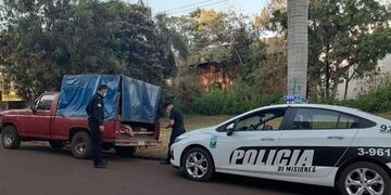 Efectivos policiales recuperaron una camioneta en Eldorado.