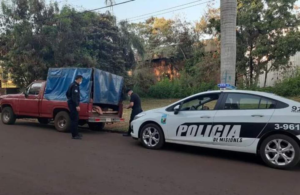 Efectivos policiales recuperaron una camioneta en Eldorado