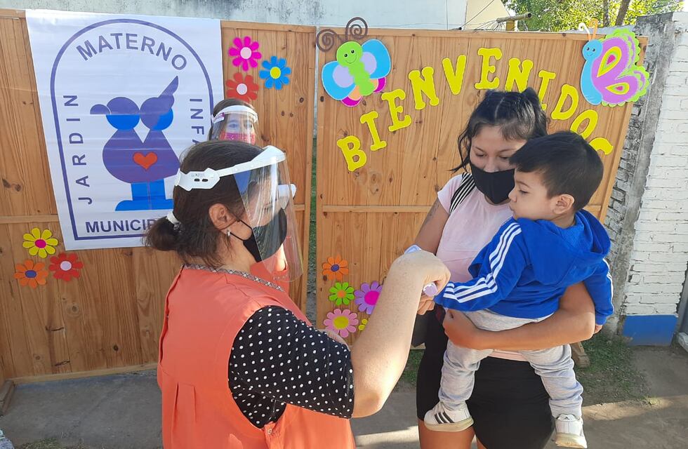 Jardines: los privados, seguirán pero los municipales, suspenderán la presencialidad desde el lunes