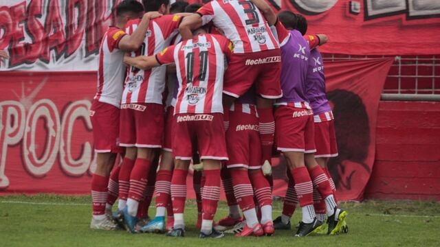 El Santo volvió a ganar en casa.