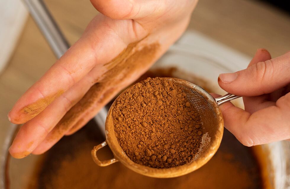 Bromatología de Chaves prohíbe la venta de canela molida marca “Dos Anclas” por contaminación con plomo