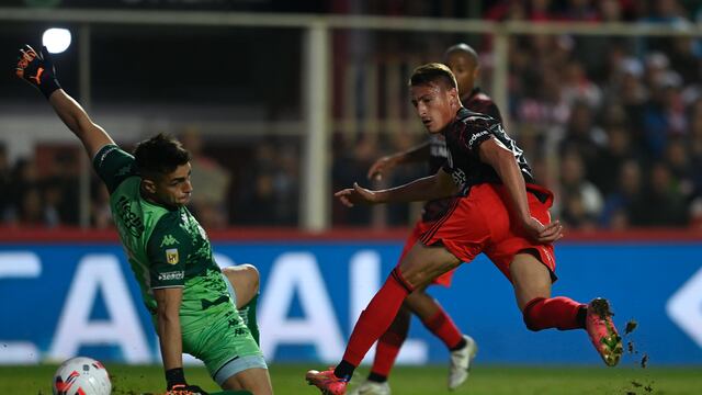 Brian Romero puso en ventaja a River sobre Unión.