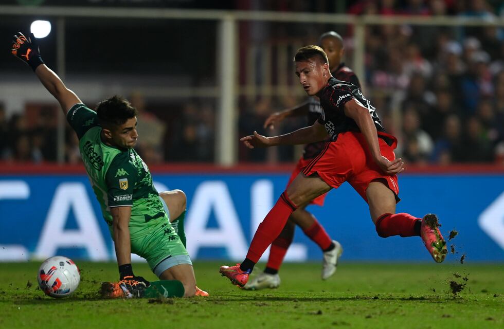 El gol de Brian Romero para el 1 a 0 de River ante Unión