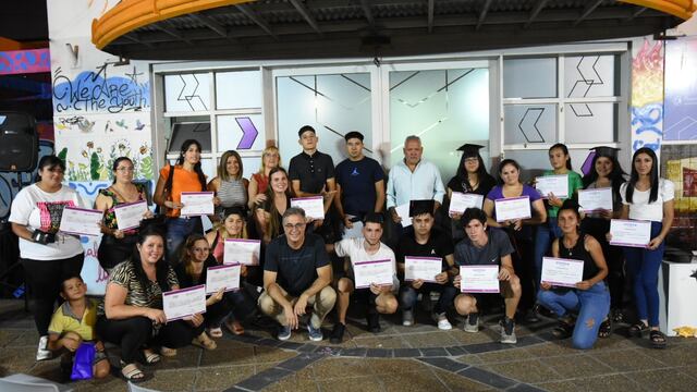 Egresados de programas municipales de educación