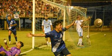 Sola festejó el gol en Gualeguaychú