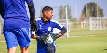 Máxima seguridad. Franco Petroli, ex Estudiantes de Río Cuarto, el único arquero invicto en la Copa de la Liga (La Voz).