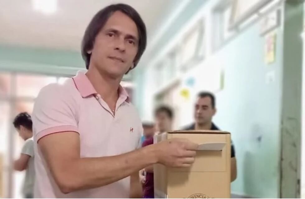 Elecciones en Misiones 2023: el intendente de Montecarlo Jorge Lovato emitió su voto