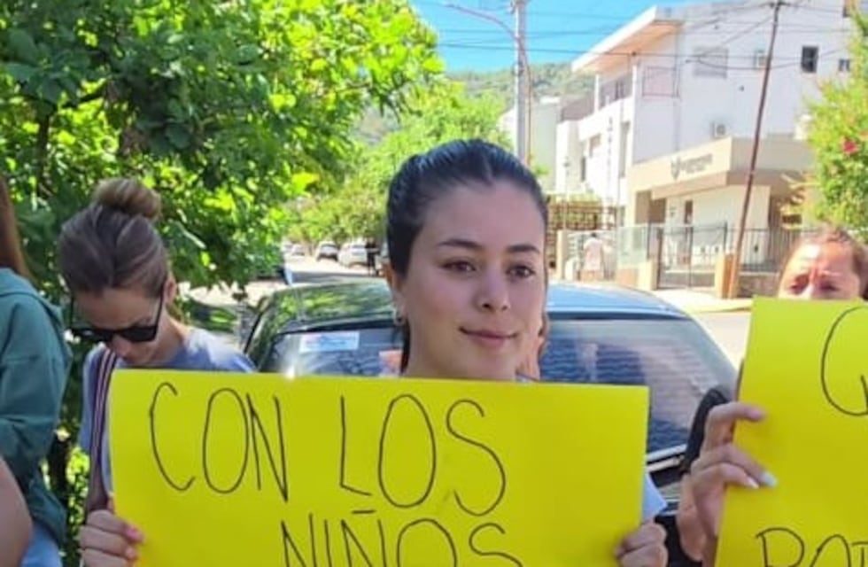 Familias reclamaron avances en la causa por presuntos abusos vinculados a un jardín de Carlos Paz