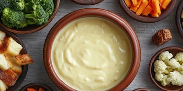 Cómo preparar bagna cauda con la receta de un famoso cordobés.