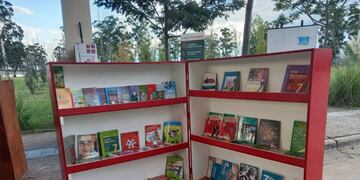 La biblioteca puede visitarse los sábados y domingos de 16.30 a 18.30.