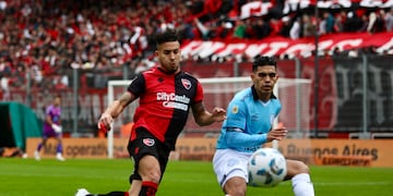 Fernando Cardozo pasó 40 días sin minutos en cancha.