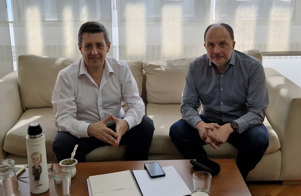 El intendente Pablo Garate se reúne con autoridades de provincia buscando soluciones para obra de agua en Tres Arroyos