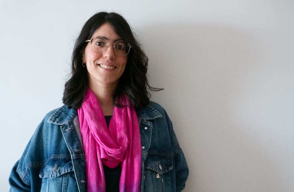 Dejó el camino del CONICET y creó su propio trabajo: hoy ayuda a otros a reinventarse sin miedo