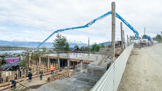 Tierra del Fuego: Melella recorrió la obra del nuevo edificio de la escuela Provincial 40
