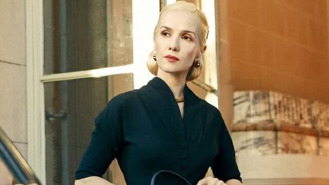 Natalia Oreiro como Evita Péron en Santa Evita.